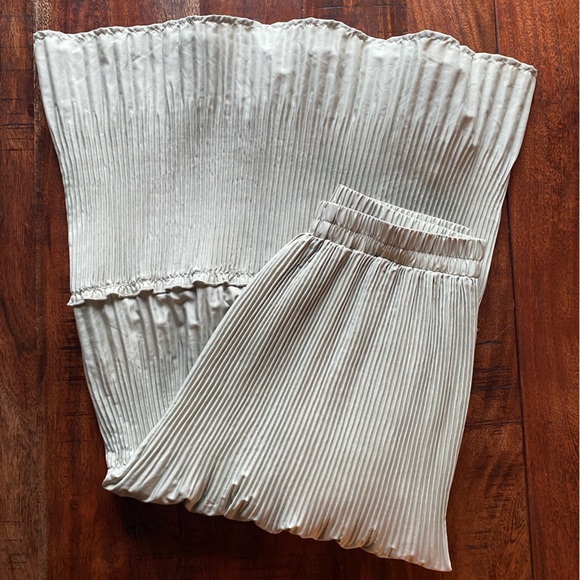 Dazy Safe Ruffle Midi Skirt - Medium - Picture 7 of 8